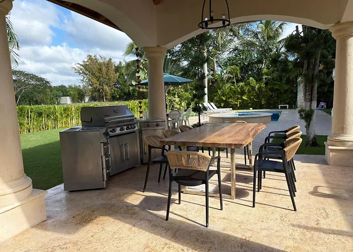 Villa At Metro Country Club